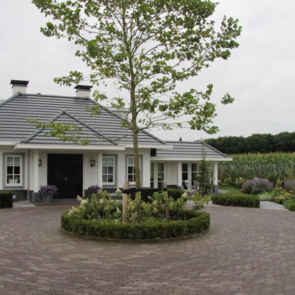 rotonde in voortuin